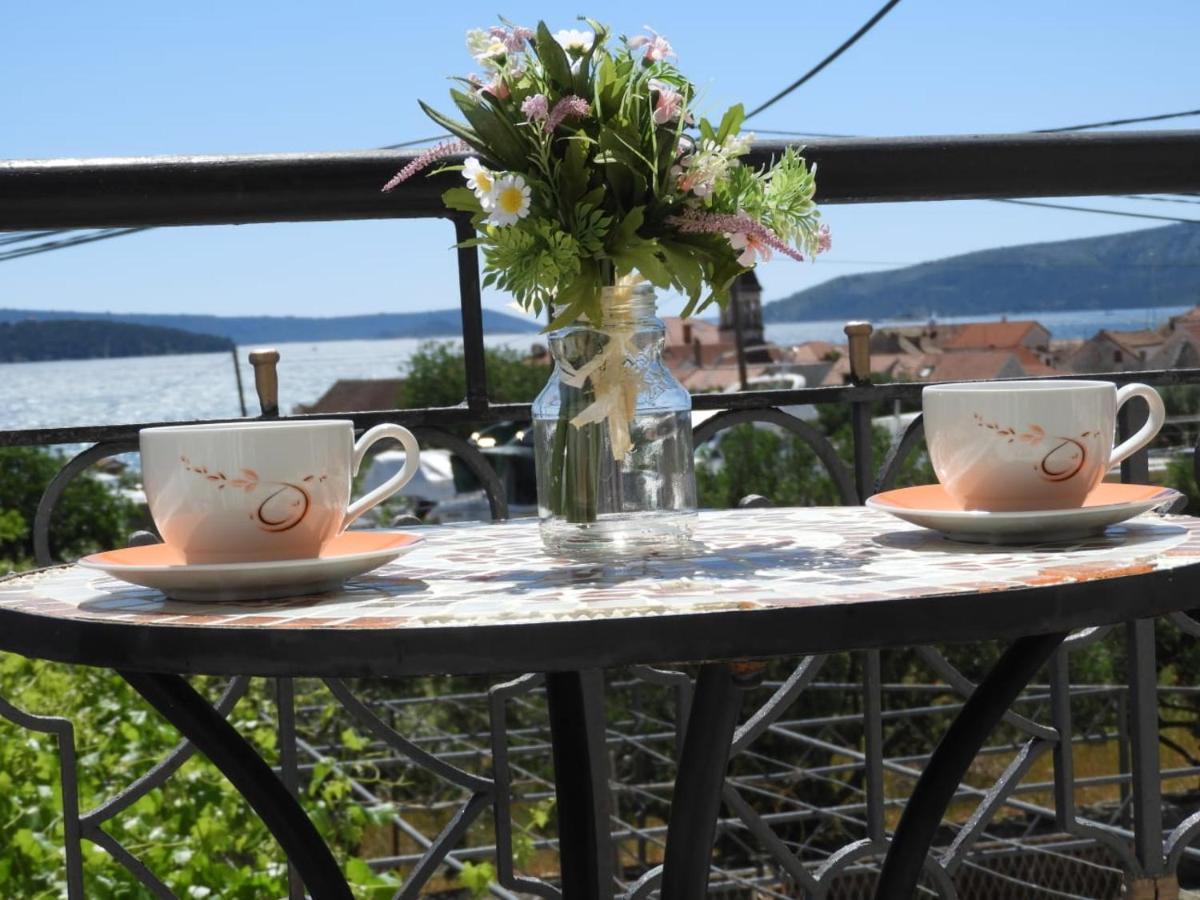 Villa Bilota Traù Esterno foto