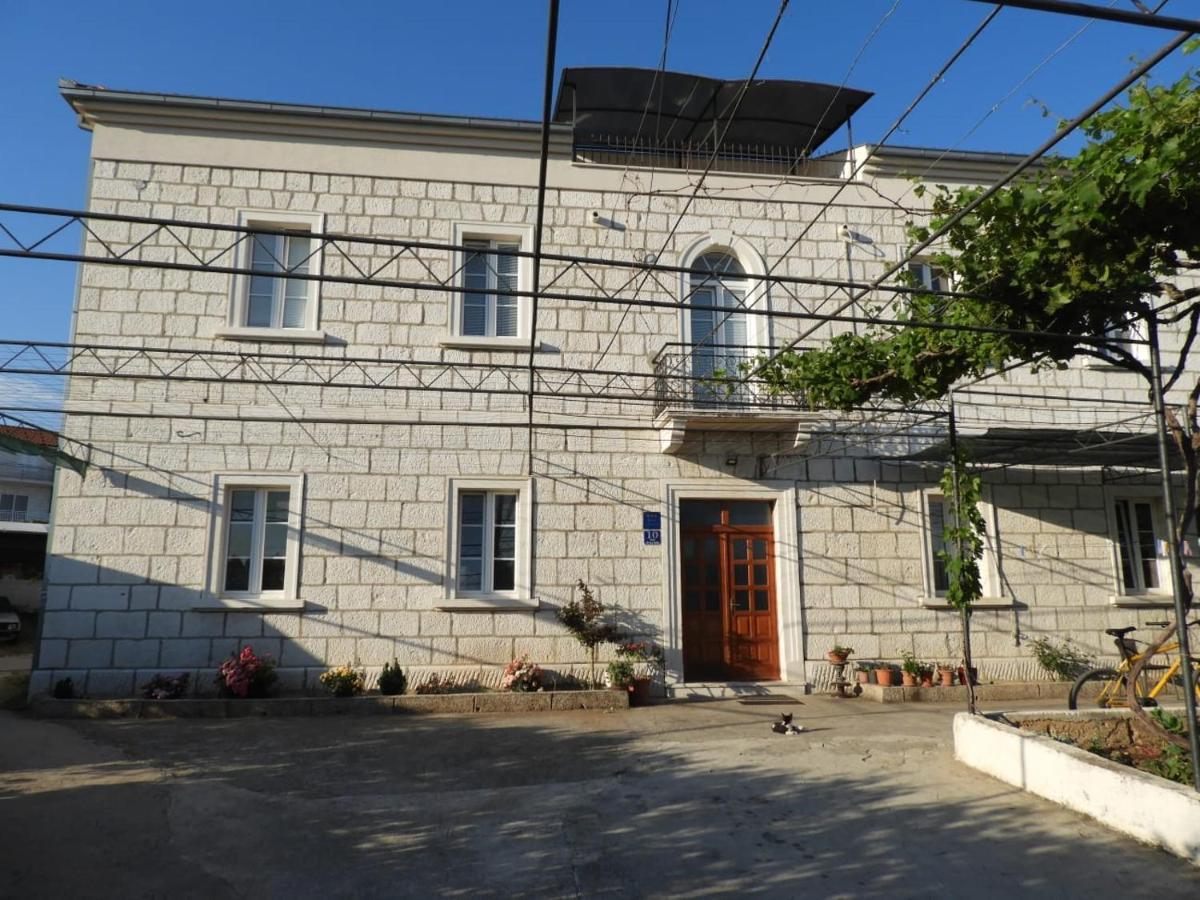 Villa Bilota Traù Esterno foto